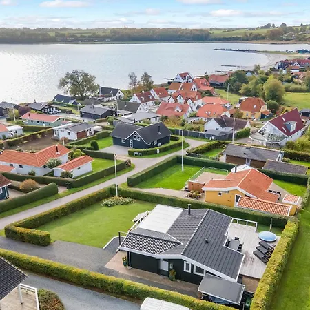 Semesterbostad 3 Bedroom In Hejls