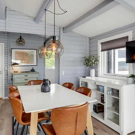 3 Bedroom In Holiday home *